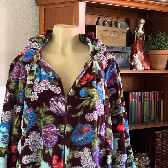 Floral Velvet Women's Robe - Picture 4 of 9